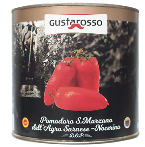 Los tomates enteros pelados San Marzano Gustarosso son los reyes de los pomodori y son cultivados en la región de Campania, Italia, donde el clima y el suelo crean las condiciones ideales para su crecimiento. Estos tomates pelados son el ingrediente perfecto para la preparación de una deliciosa salsa de tomate para pizzas y pastas. Además, son excelentes para la creación de salsas y guisos para cualquier plato tipicamente italiano como la Amatriciana, La Bolognese, la Puttanesca.